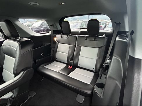 Used 2023 Ford Explorer XLT w/ Equipment Group 202A image 11