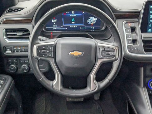 Used 2023 Chevrolet Suburban Premier image 14