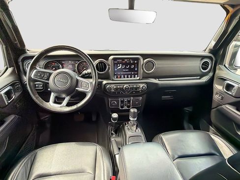 Used 2022 Jeep Wrangler Unlimited Sahara w/ LED Lighting Group AWD/4WD image 15