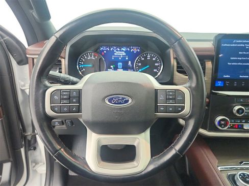 Used 2023 Ford Expedition Limited image 15