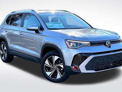 New 2026 Volkswagen Taos SE AWD/4WD image 12