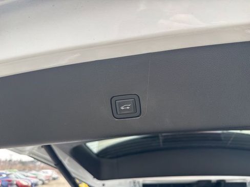 Used 2024 Chevrolet Traverse LT w/ LPO, Floor Liner Package image 31