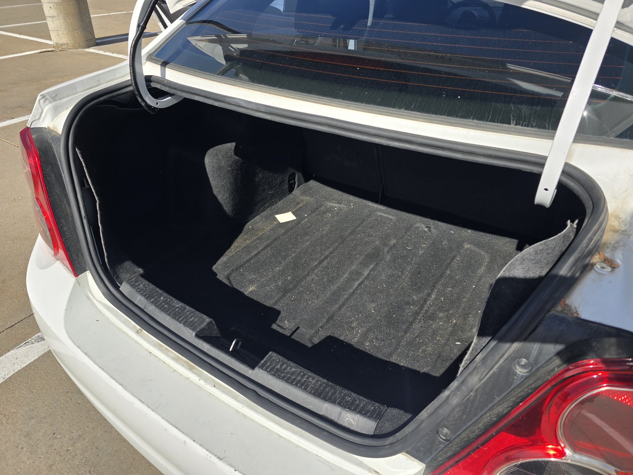 Used 2014 Chevrolet Sonic LT FWD image 29