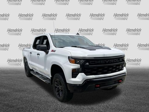 Used 2025 Chevrolet Silverado 1500 Custom Trail Boss AWD/4WD image 2