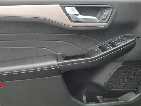 Certified 2022 Ford Escape SEL AWD/4WD image 12