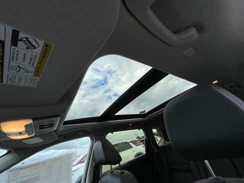 New 2025 Nissan Rogue SL w/ Tech Package image 14