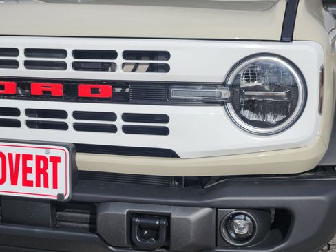 New 2026 Ford Bronco Heritage Edition AWD/4WD image 5