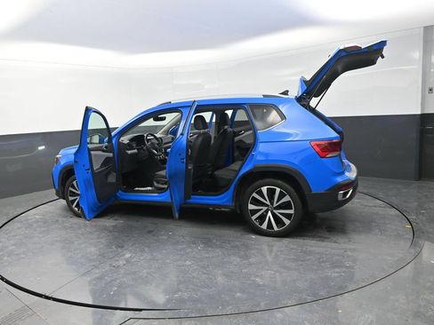 Used 2023 Volkswagen Taos SE FWD image 35