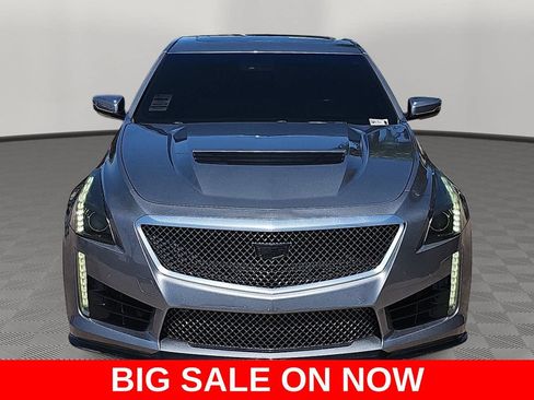 Used 2019 Cadillac CTS V w/ Luxury Package RWD image 8