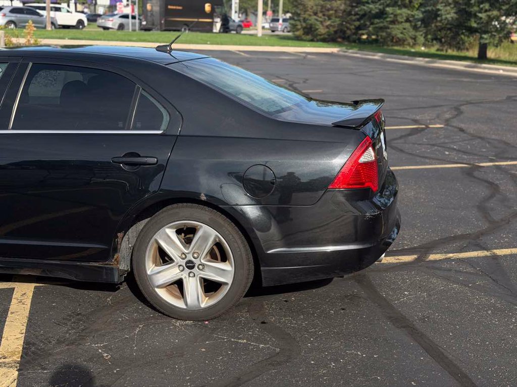 Used 2010 Ford Fusion Sport FWD image 6