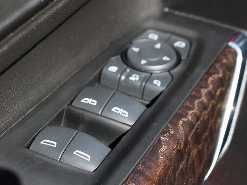 Used 2023 GMC Sierra 3500 Denali w/ Denali Ultimate Package image 17