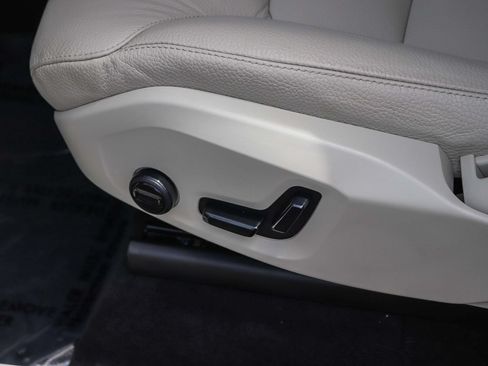 Used 2024 Volvo XC90 T8 Plus w/ Protection Package Premier AWD/4WD image 24