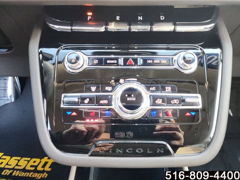 Used 2022 Lincoln Corsair AWD w/ Equipment Group 101A image 12