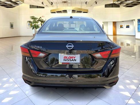 Certified 2025 Nissan Altima 2.5 S image 6