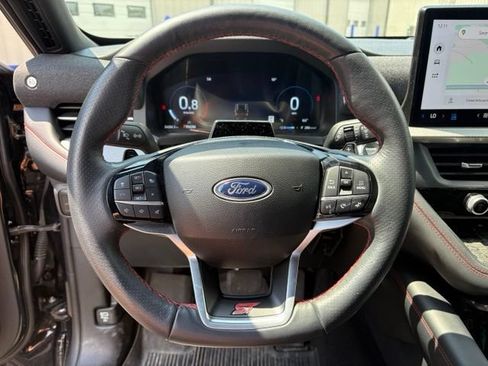 Used 2025 Ford Explorer ST RWD image 9
