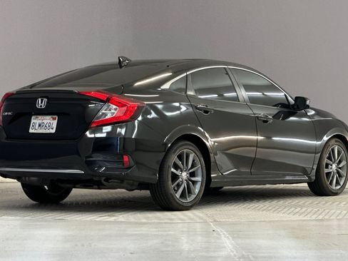 Used 2019 Honda Civic EX image 8