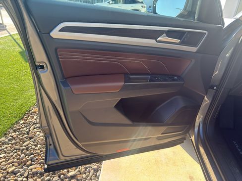 Used 2022 Volkswagen Atlas SE image 9