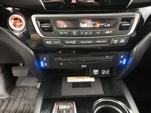 Certified 2020 Honda Pilot Black Edition image 29