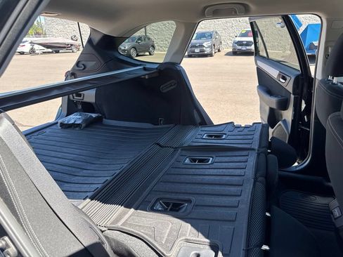 Used 2018 Subaru Outback 2.5i Premium AWD/4WD image 18