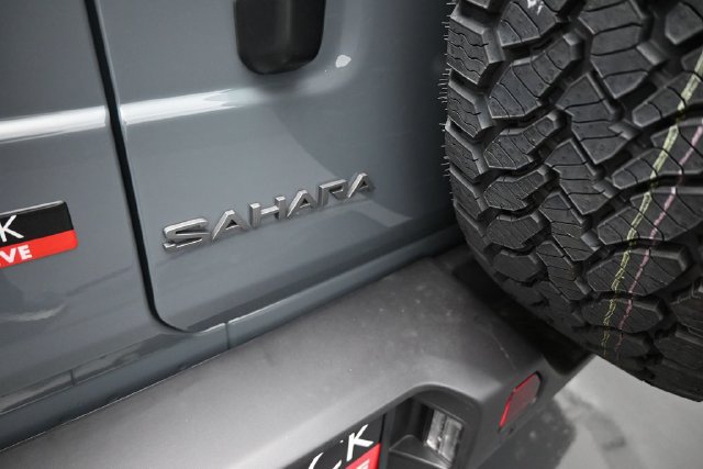 New 2026 Jeep Wrangler Unlimited Sahara w/ Safety Group AWD/4WD image 29
