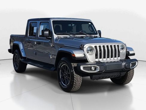 Used 2020 Jeep Gladiator Overland image 2