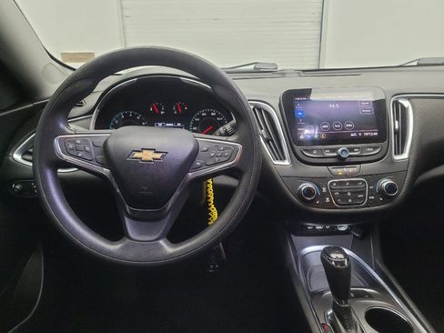 Used 2020 Chevrolet Malibu LT FWD image 22
