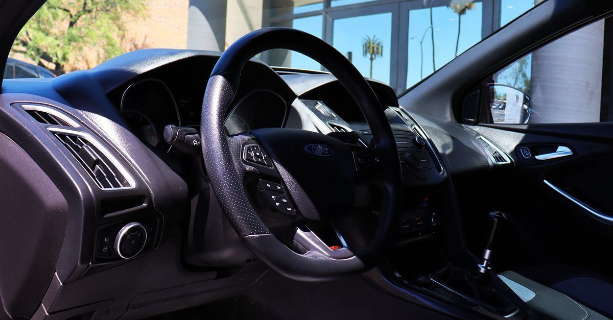 Used 2018 Ford Focus ST FWD image 39