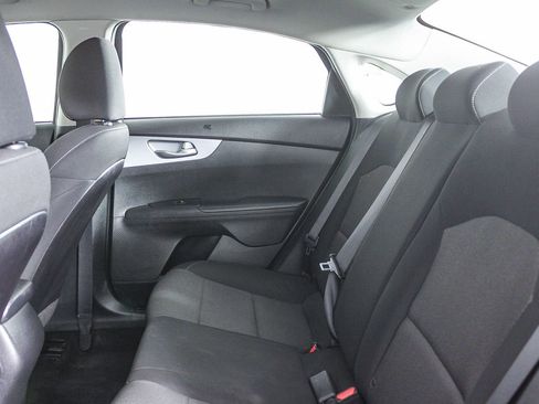 Used 2022 Kia Forte LXS image 19