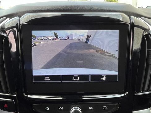 Used 2023 Chevrolet Traverse LT AWD/4WD image 17
