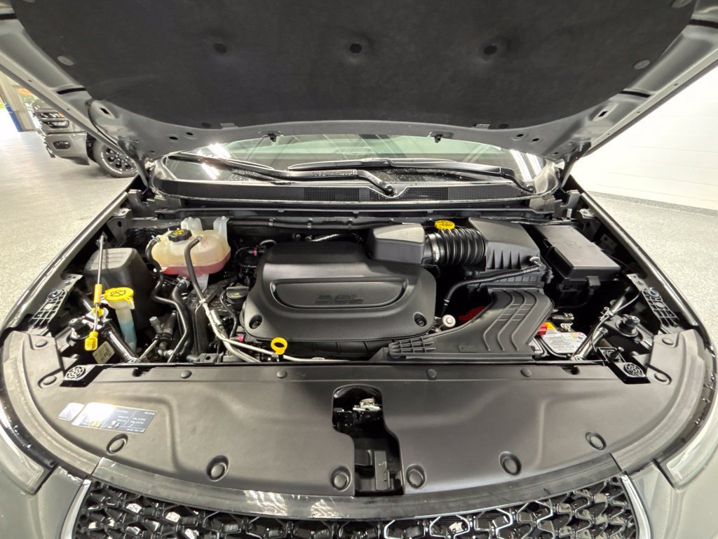 Used 2025 Chrysler Pacifica Select FWD image 61