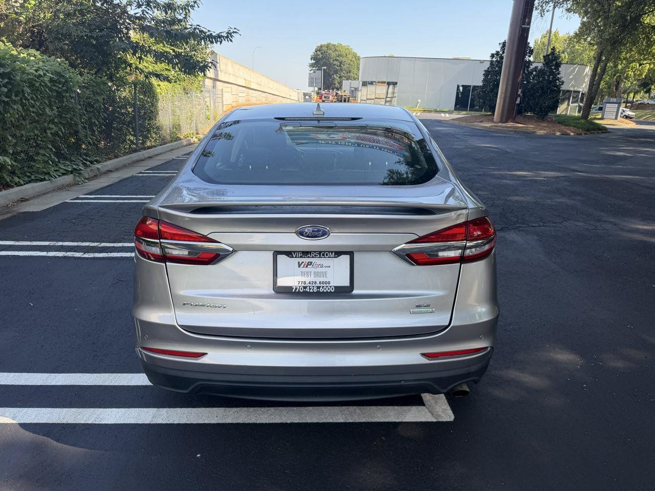 Used 2020 Ford Fusion SE FWD image 6