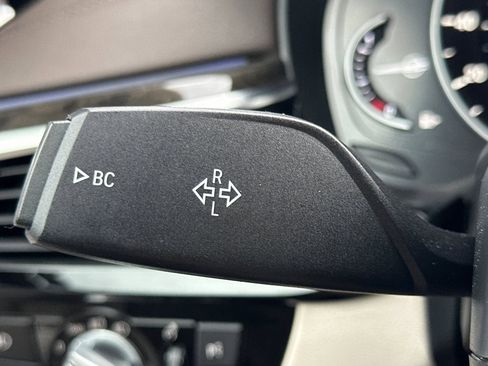 Used 2018 BMW 530e 530e iPerformance image 32