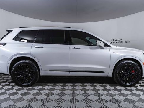 Used 2023 Cadillac XT6 Sport image 3