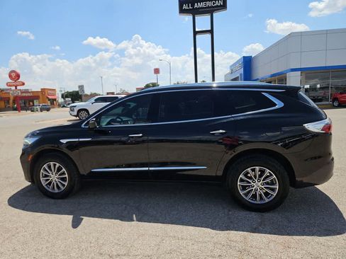 Used 2024 Buick Enclave Essence FWD image 5