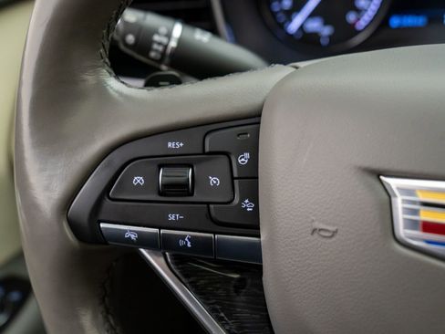 Used 2021 Cadillac XT6 Premium Luxury image 28