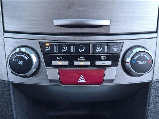 Used 2011 Subaru Outback 2.5i Premium w/ All-Weather Pkg AWD/4WD image 13