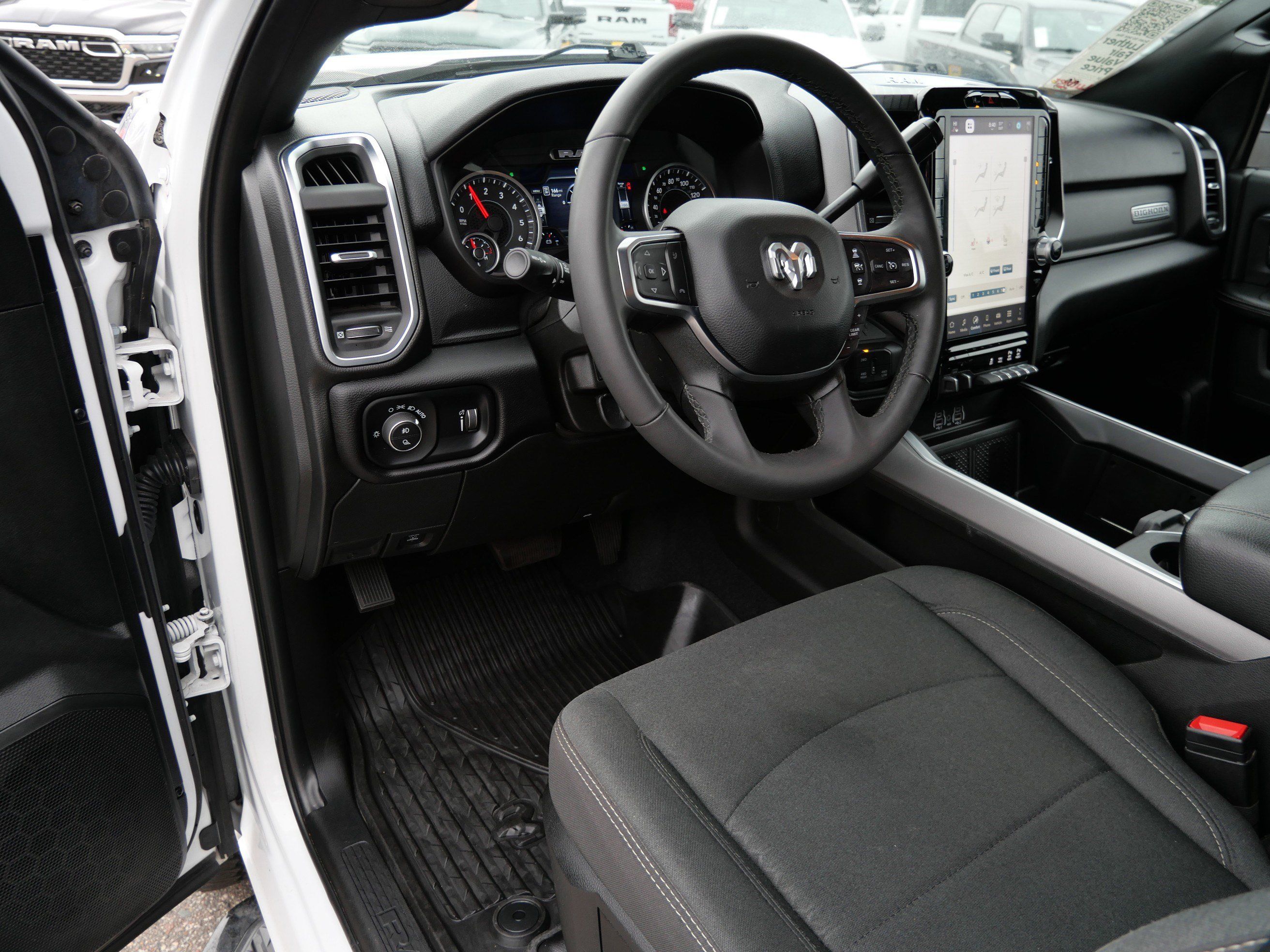 Used 2025 RAM 3500 Big Horn AWD/4WD image 21