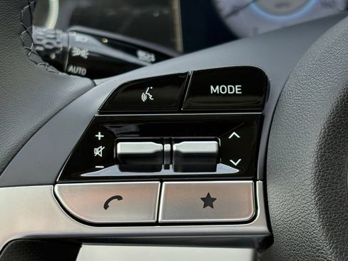New 2026 Hyundai Elantra Limited FWD image 9