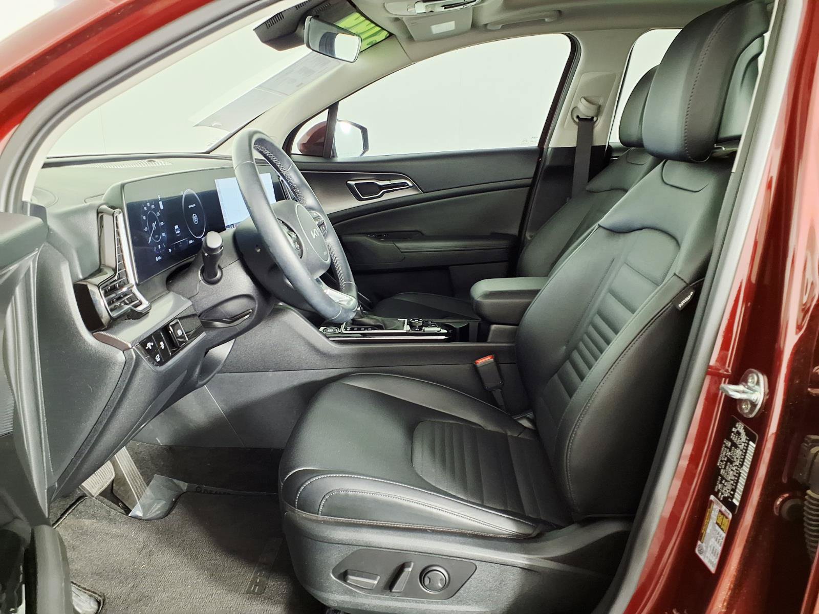 Used 2025 Kia Sportage SX FWD image 17