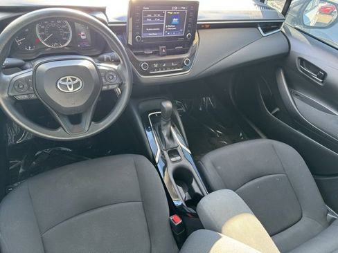Certified 2022 Toyota Corolla LE image 9
