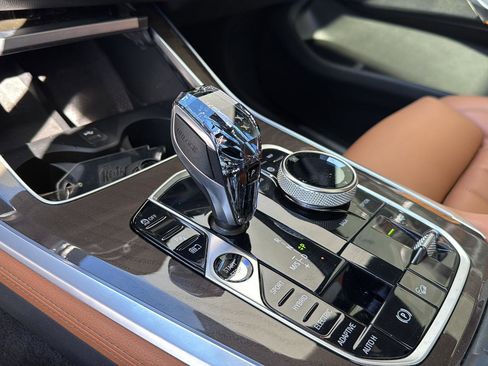 Used 2022 BMW X5 xDrive45e w/ Executive Package image 24