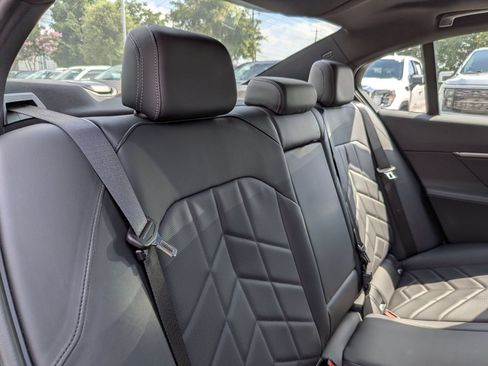 Used 2025 BMW i5 eDrive40i RWD image 35