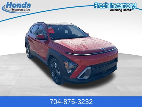 Used 2024 Hyundai Kona SEL image 1
