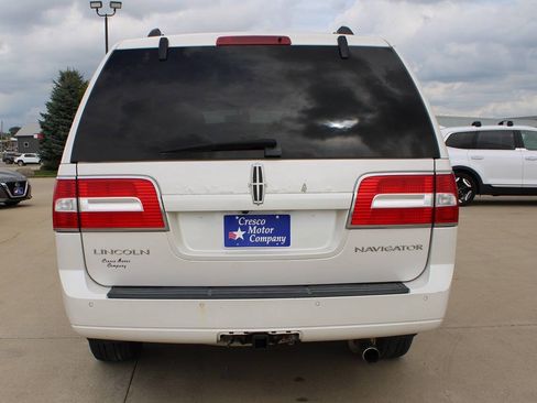 Used 2012 Lincoln Navigator L 4WD image 6
