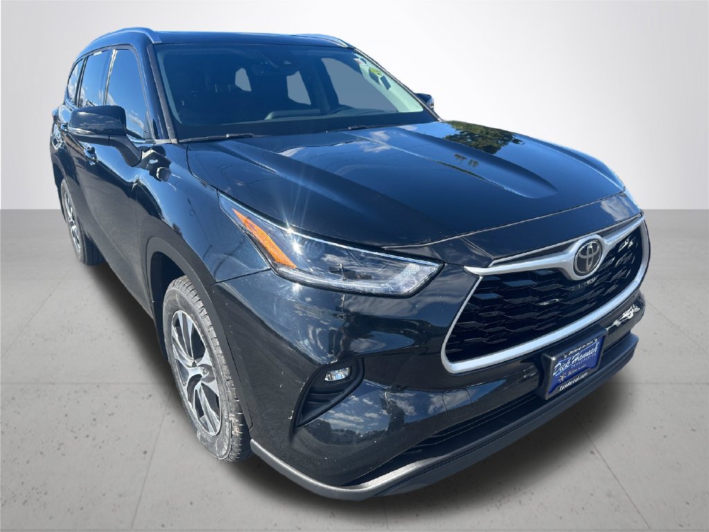 Used 2021 Toyota Highlander XLE AWD/4WD image 5