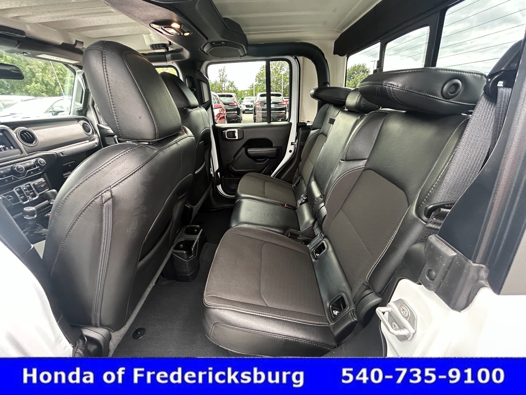 Used 2023 Jeep Gladiator Sport AWD/4WD image 27