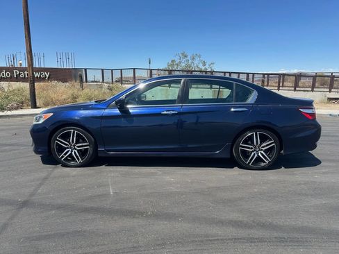 Used 2017 Honda Accord Sport Special Edition image 7