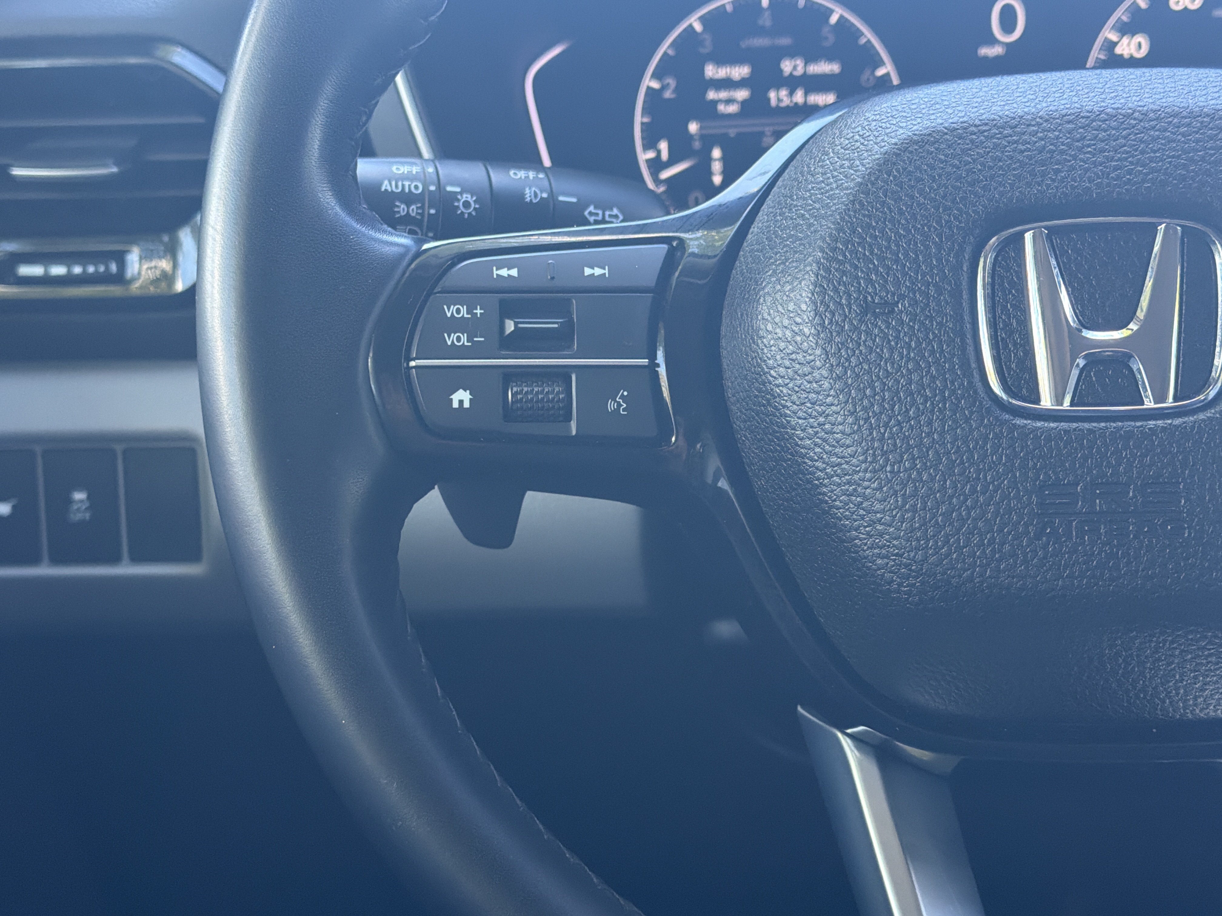 Certified 2025 Honda Pilot Touring image 18