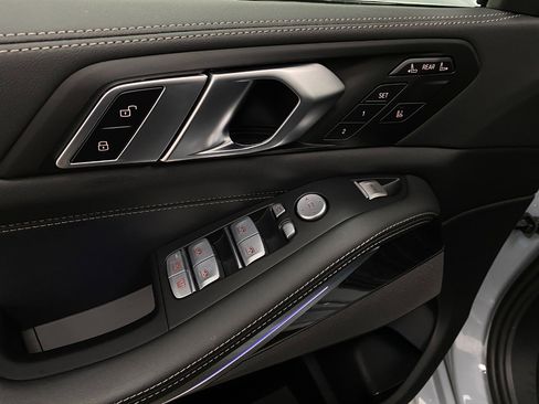 Certified 2025 BMW X7 M60i w/ Climate Comfort Package image 34