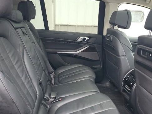 Used 2020 BMW X7 xDrive40i w/ Premium Package AWD/4WD image 11